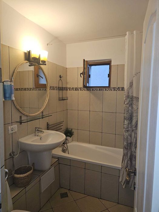 Vand apartament 3 camere