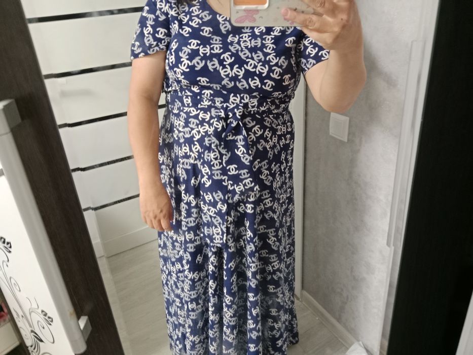 Продаются платья 50.52 р