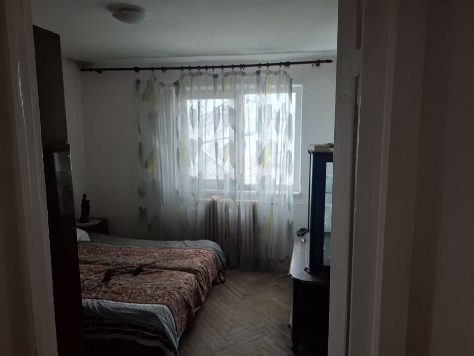 Vând apartament zona sud Focșani