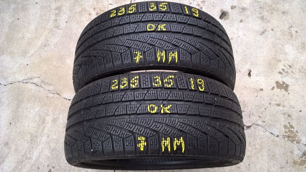 O anvelopa de iarna 235 35 19 pirelli sottozero S2 profil 7 mm