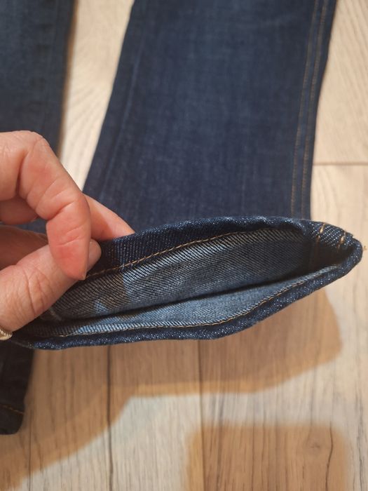 Blugi H&M,noi,cu etichetă, 3-4 ani