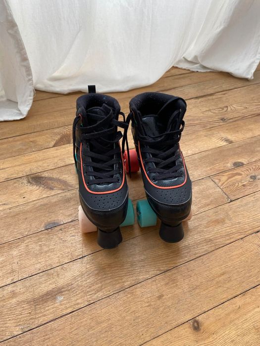 Кънки / Ролери 38 номер + каска + наколенки + сак Decathlon