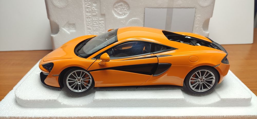 McLaren 570 S - 1:18 AUTOart