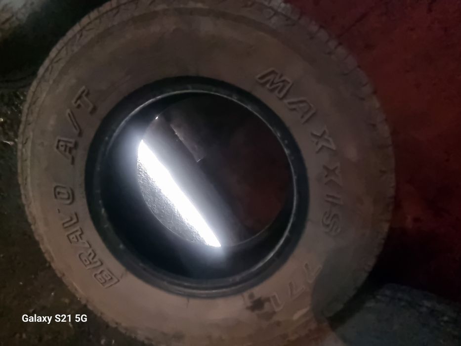 Продам шины Maxxis 255x70x15 состояние хорошее