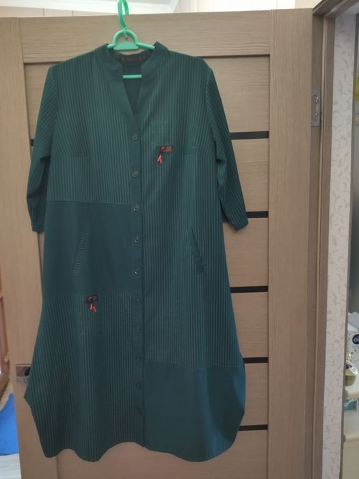 Продаю шикарные платья 48-50 размер