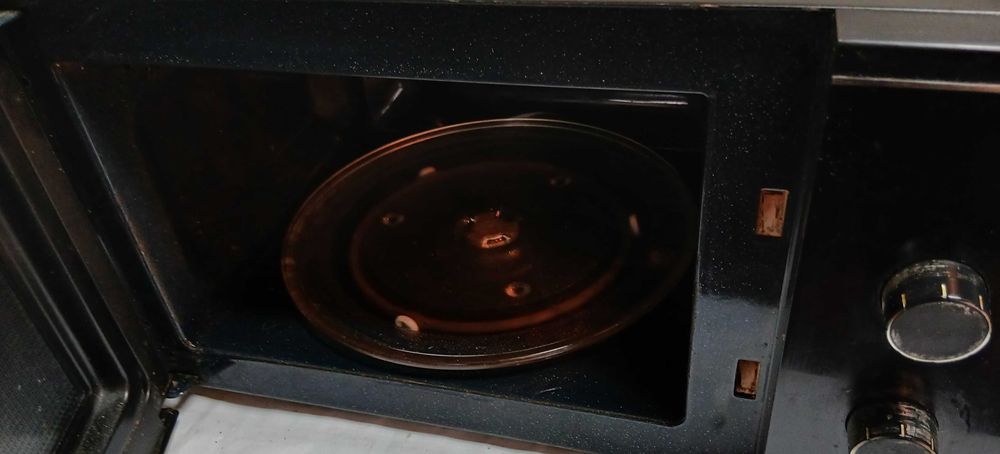 Микровълнова фурна SAMSUNG