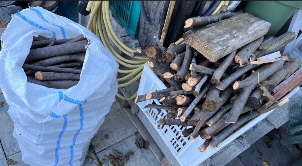 Amestec lemn uscat de foc, taiat la 30-40cm