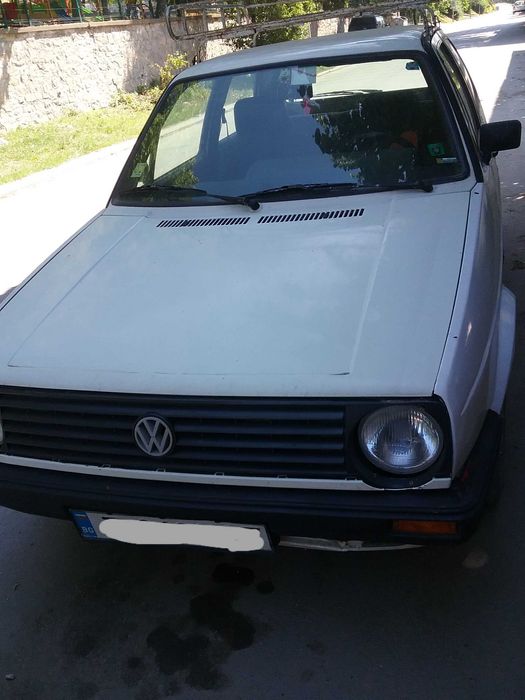 Фолксваген Голф 1.6 бензин, 1986 година с две врати, в добро състояние