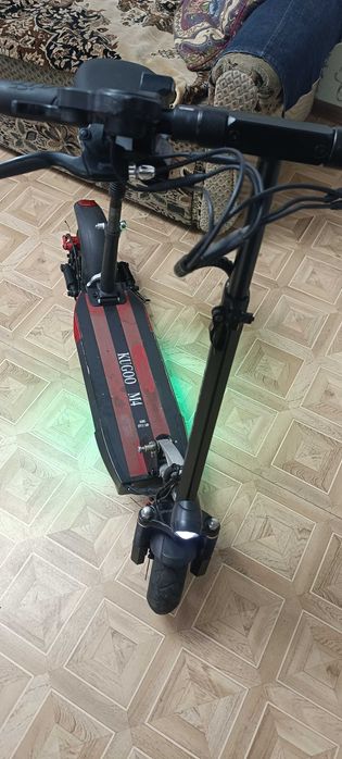 Продам электросамокат куго М4