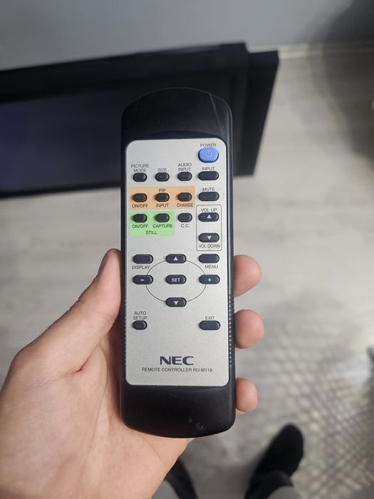 Nec P461 професионален монитор / телевизор 46"  Full HD 24/7