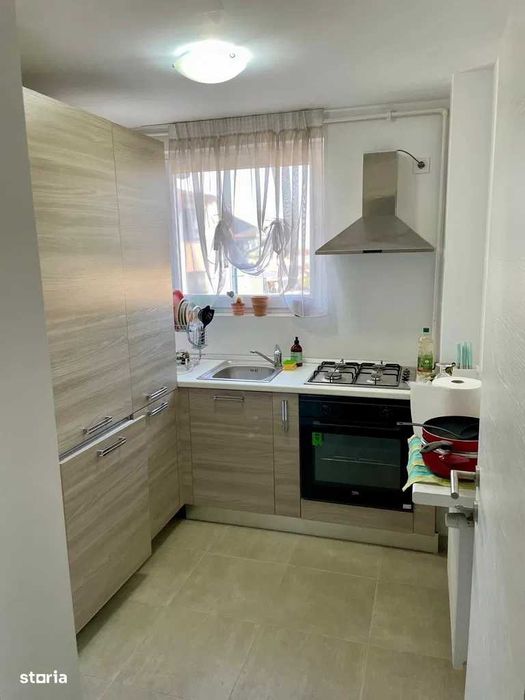 inchiriez apartament 2 camere