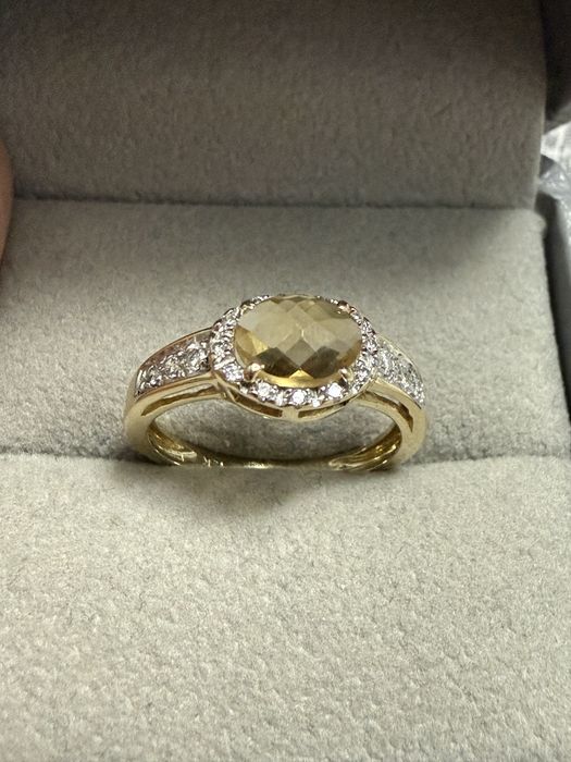 Бриллиантовое кольцо