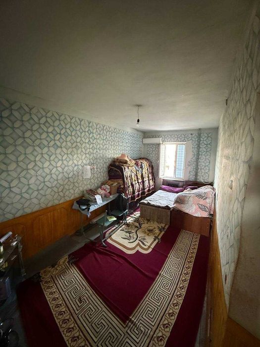 Qarshi Shaxri 8-mt 3-qavat 4 xonali. G`ishtlik uy