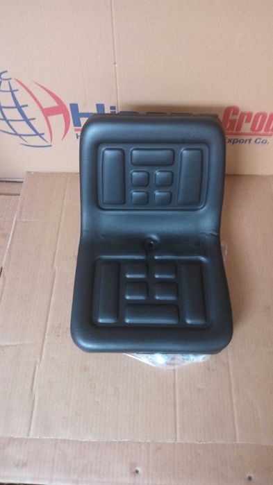 Scaun universal stivuitor si tractor cu sina de reglare fata-spate