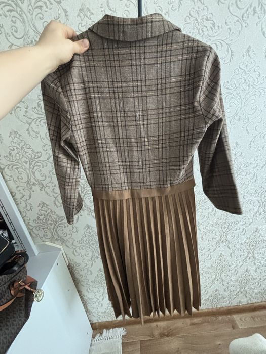 Платье классика в отличном состоянии