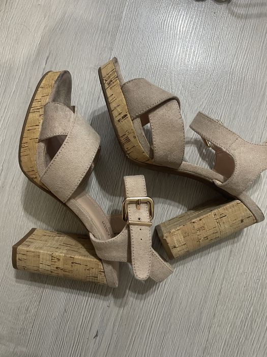 Продам туфли и босоножки 35 размера