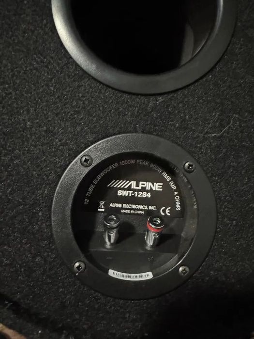 Бас каса alpine 12 инча + усилвател Sony 1000w