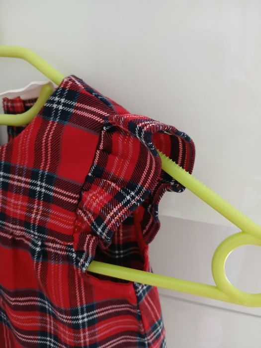 Червени рокли по 7 лв