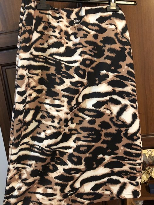 Fusta elastica animal print.