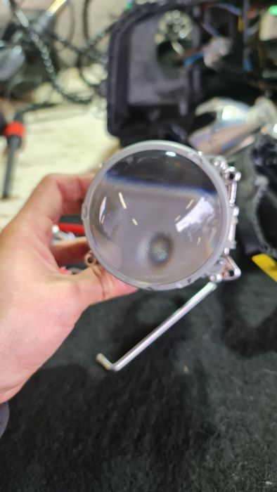 BMW е83 x3 ляв фар биксенон завиващ