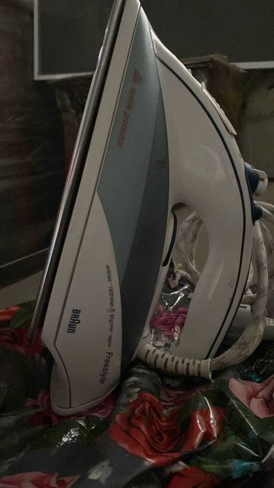 Утюг braun freestyle