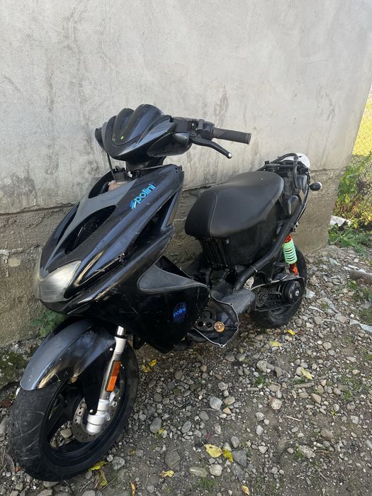 Scuter Yamaha aerox 50 racire pe apă