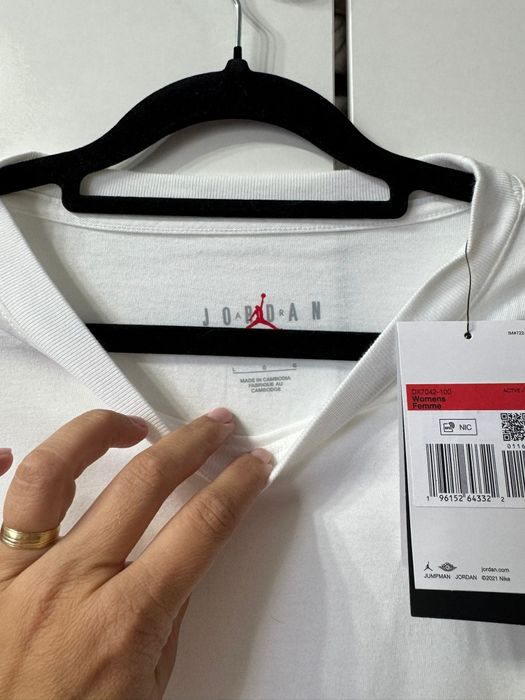 Nou cu etichetă:Tricou Jordan marimea M și L