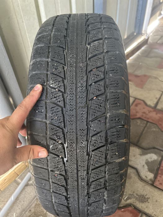 Комплект шин 215/60 R16
