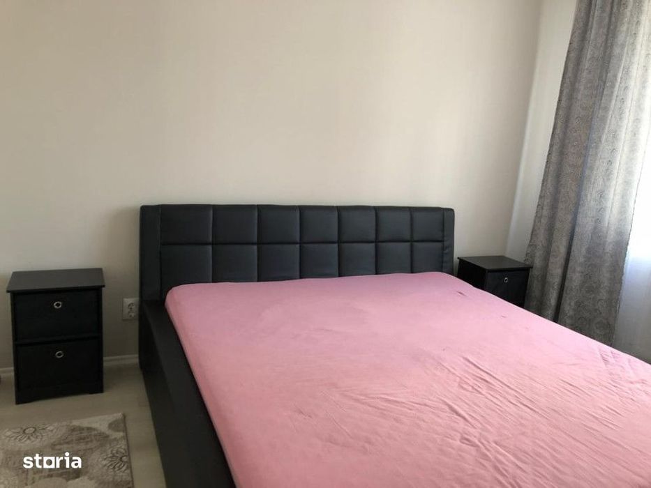 Apartament de 3 camere,60 mp,2 parcari, zona Vivo
