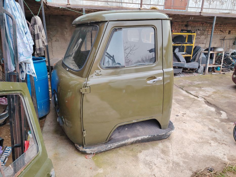 Уваз кабина сотилади