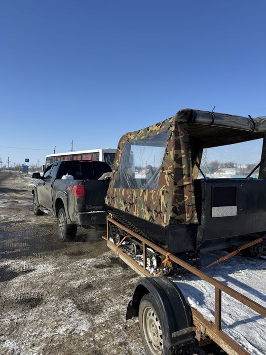 Вездеход, плавает по воде