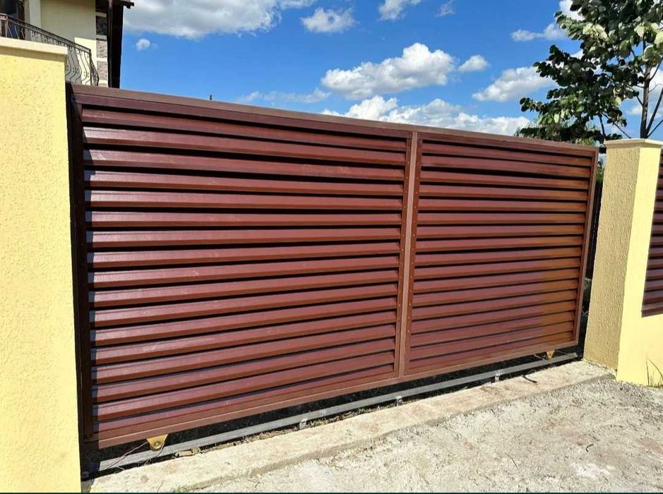 Garduri si porti stil jaluzea, sipca metalica, tabla cutata
