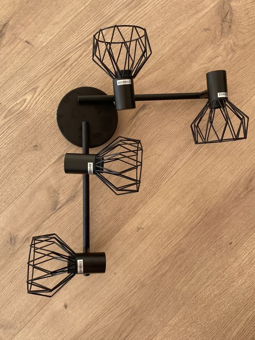 Lampa tavan 4 becuri