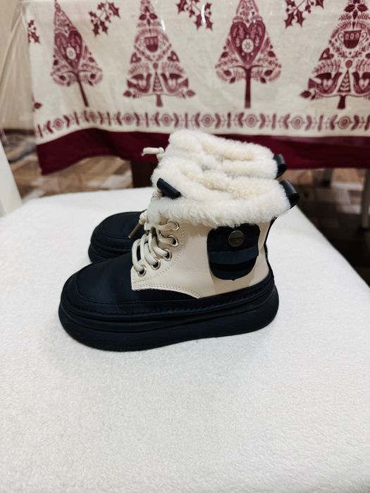 Продам ботинки для девочки в идеальном состоянии!!!