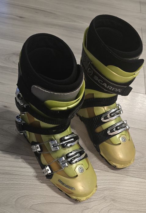Clapari de tura Scarpa Spirit 4 marime 41-42