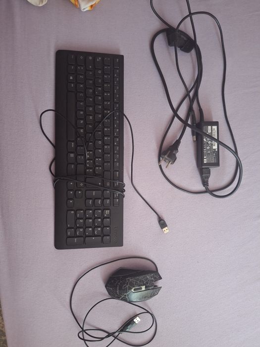 Mouse ,tastatura, cablu alimentare laptop
