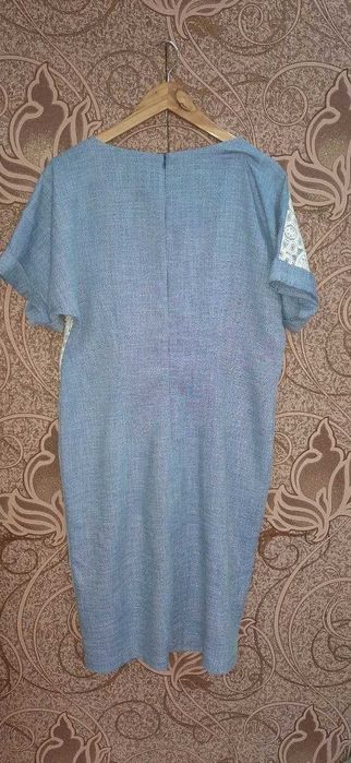 Платье из льна с кружевом 48-50