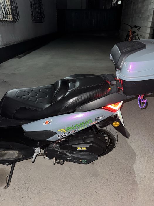 Продам N max мопед