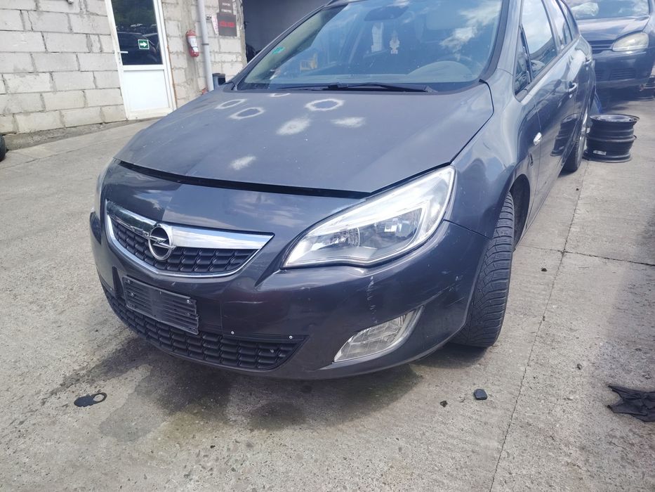 Piese din dezmembrari Față completă, motor, Opel Astra j