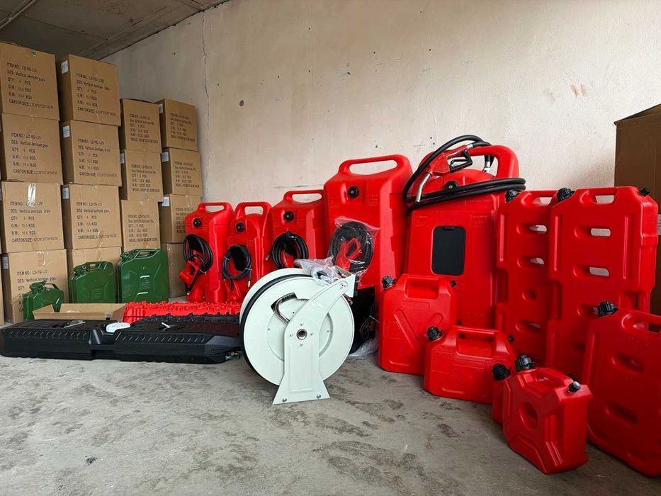 Конистры ЕМКОСТЬ 2-1 тонны ДЛЯ БЕНЗИНА и ДТ