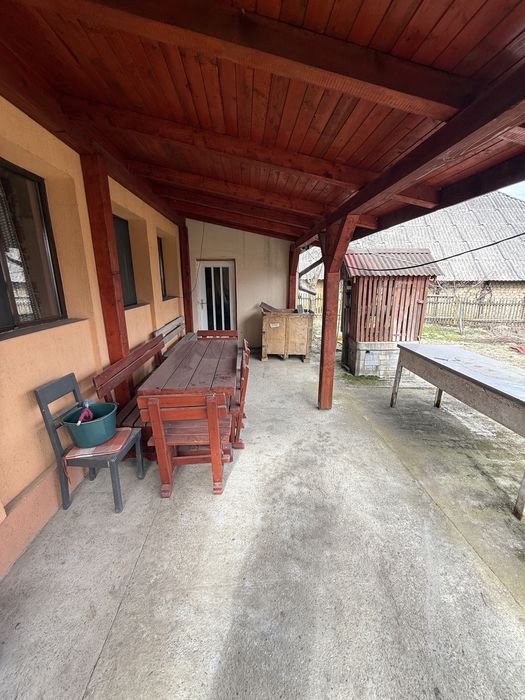 Ofer spre vanzare Casa 3 camere + Teren 47 Arii  in comuna Lipau