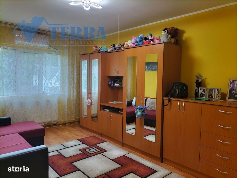 Apartament 2 camere, decomandat, aproape de centru