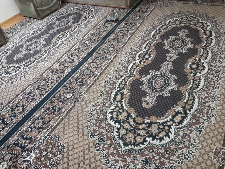 Продам два ковра