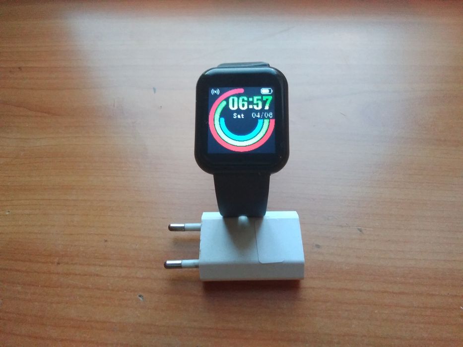 Страхотна фитнес смарт гривна и смарт часовник FIT PRO