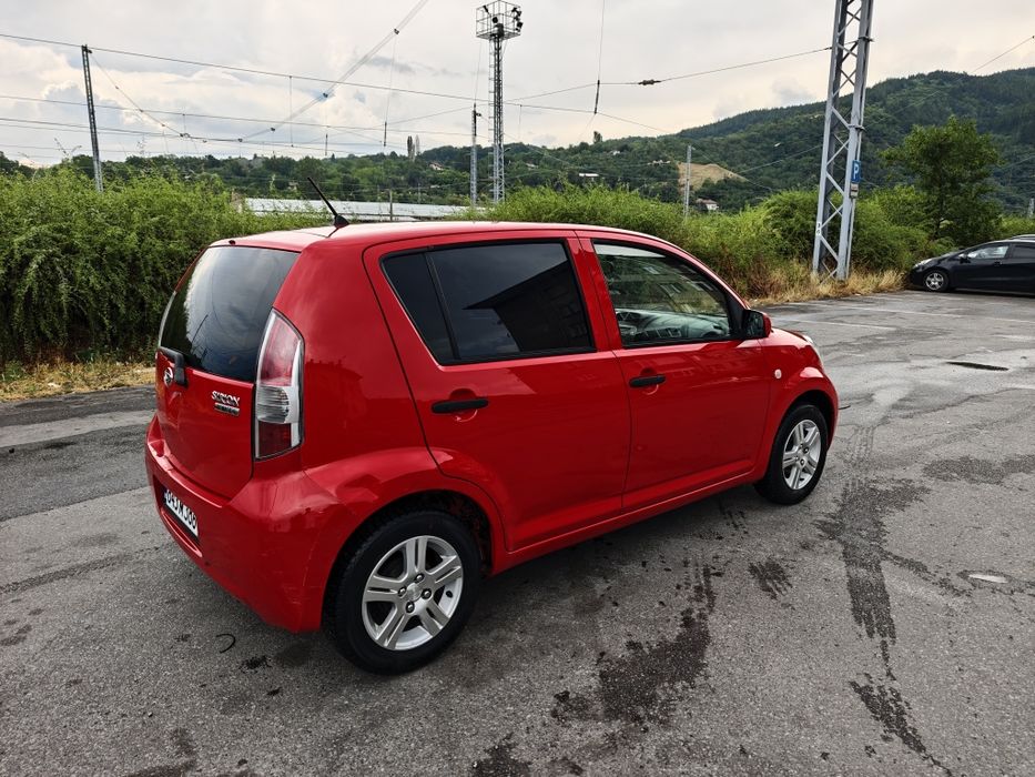 Daihatsy Sirion 1.0i 12V Газ-Бензин