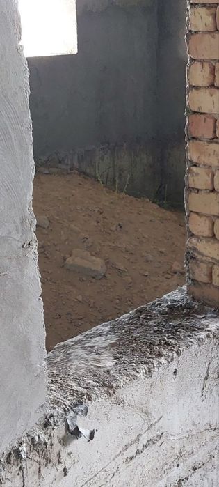 Продаётся участок 6 соток в 19 квартале г. Гулистан.Дом 6ти комнатный.