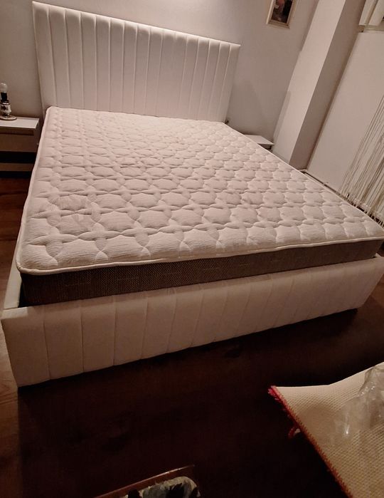 Pat tapitat  NOU   160x200