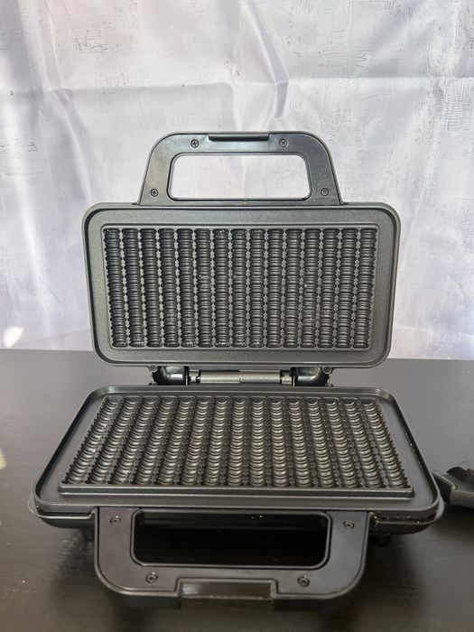 Гофретник Tristar waffle fries - като нов