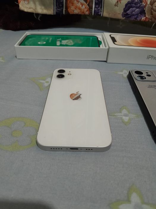 Продам айфон 12 в отс