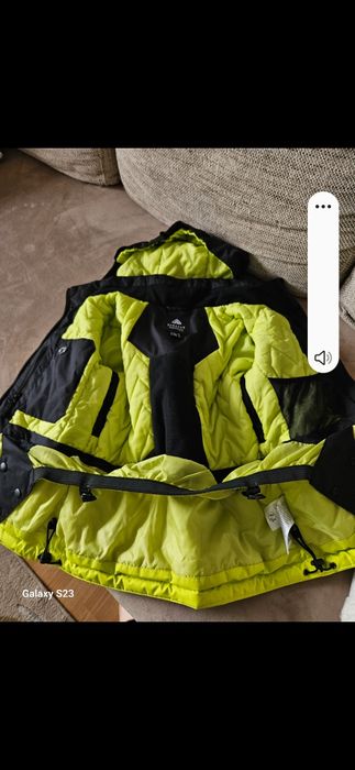 Costum Ski Waterproof. 8 ani .300 lei